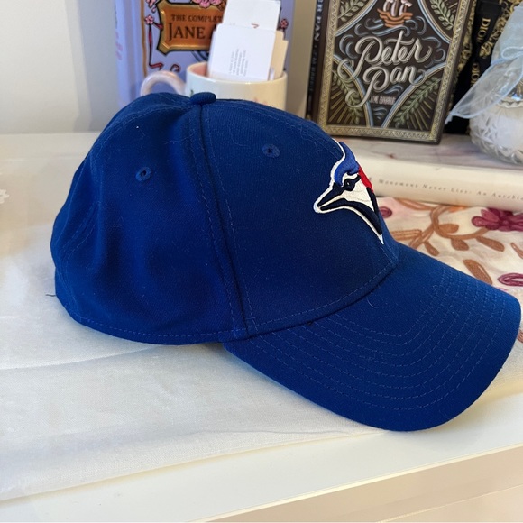 Toronto Blue Jays Baseball Hat - Picture 2 of 5